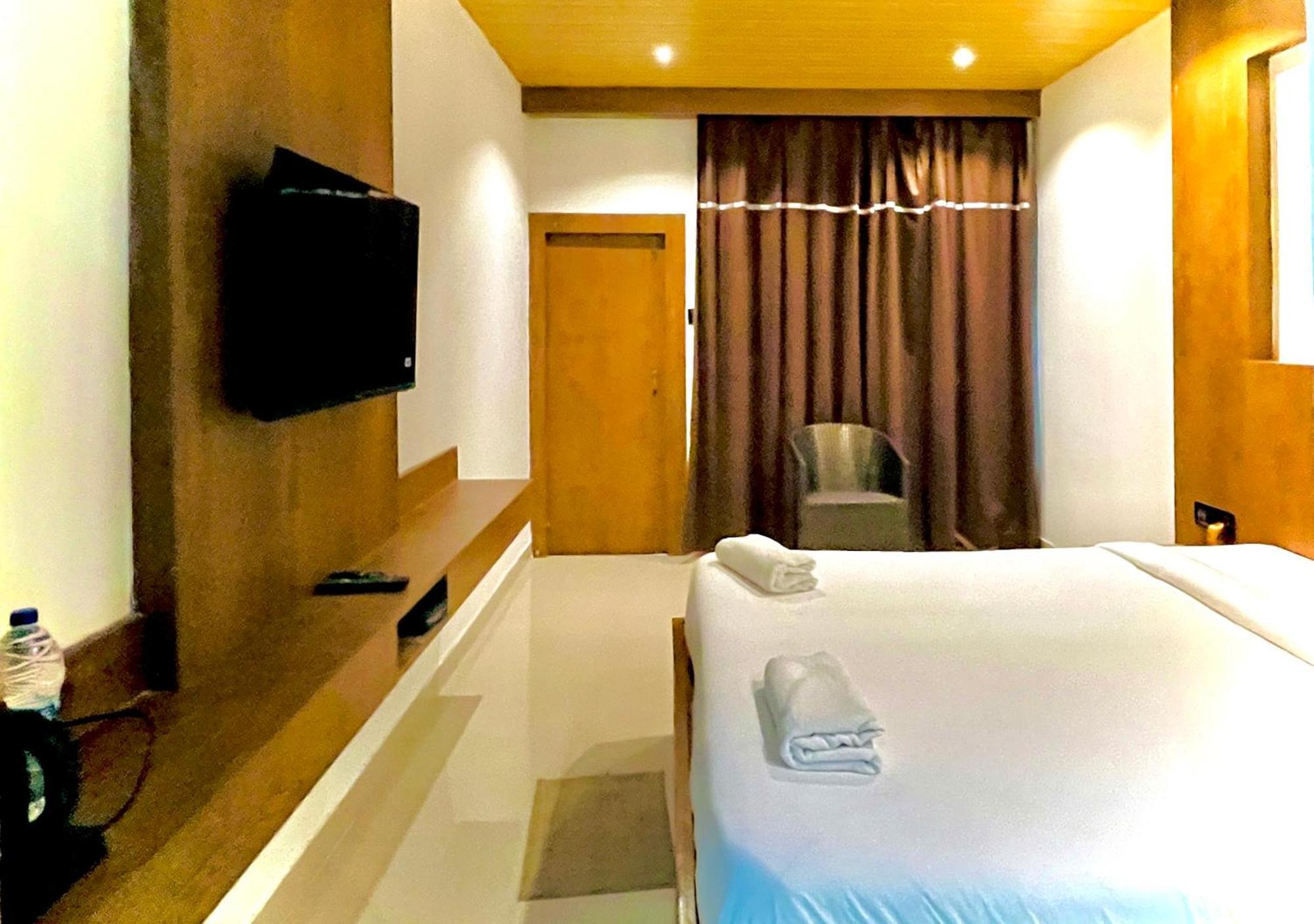 सहारा Eco Village