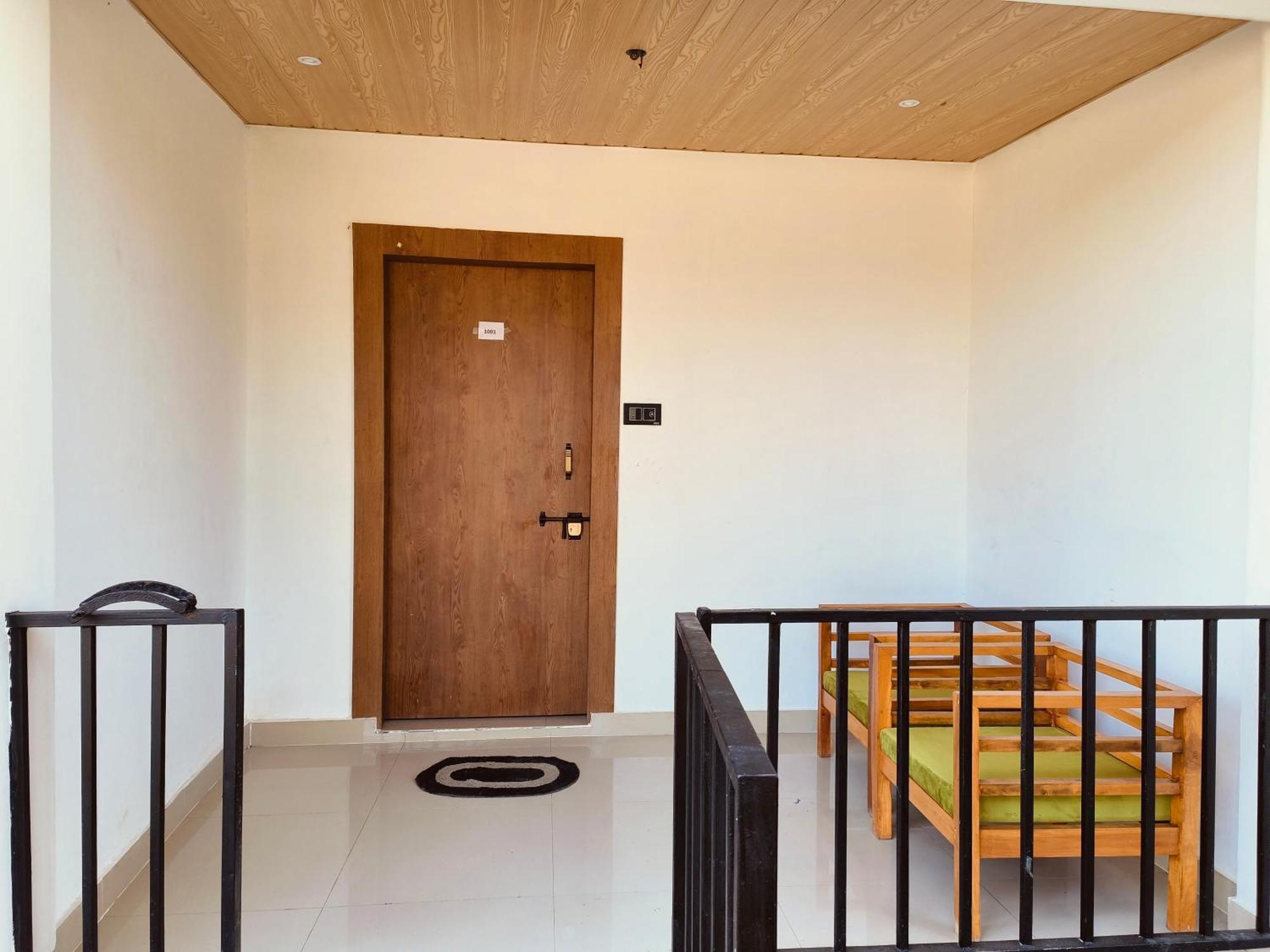 Eco Village सहारा